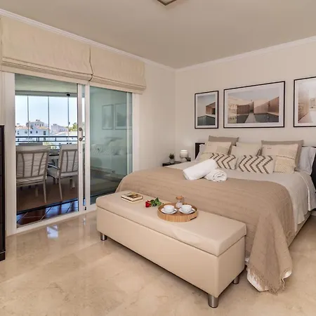 Vacation I Terrazas De Banus, Comfy And Stylish Apartment, Puerto Banus Marina, 24-7 Security *